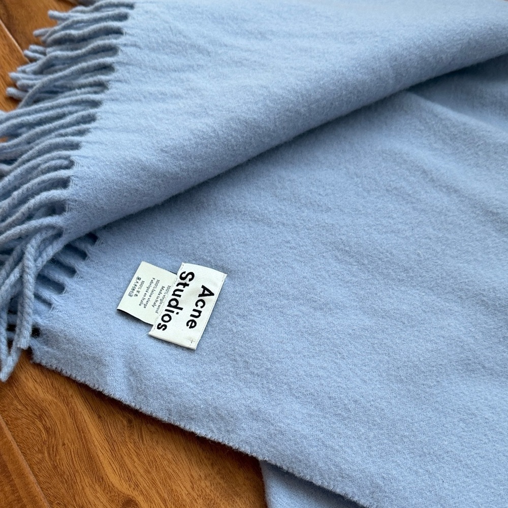 Acne Studios Blue Scarf - Picture 3 of 3